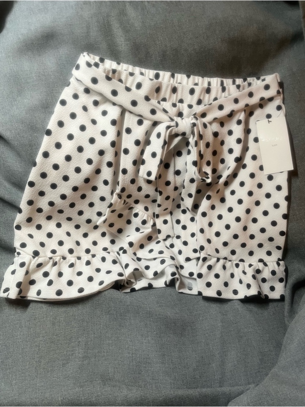 NWT Tresics Polkadot Mini Skirt White and Black Size L